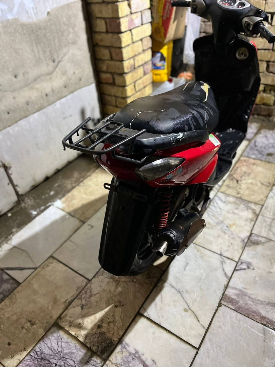 السلام عليكم للبيع درجه نثيه كابريتر وسلف وهندر درجه بيه لاتسيك ولف تشتغل شلع و معدل مكاني بغداد الشعب رقم بي بس وتساب بي بس وتساب بس وتساب بس وتساب *********** كوم حديد تشغل نكره مكاني بغداد الشعب ثعالبه السعر ٣٥٠ وبيه مجال او مروس
