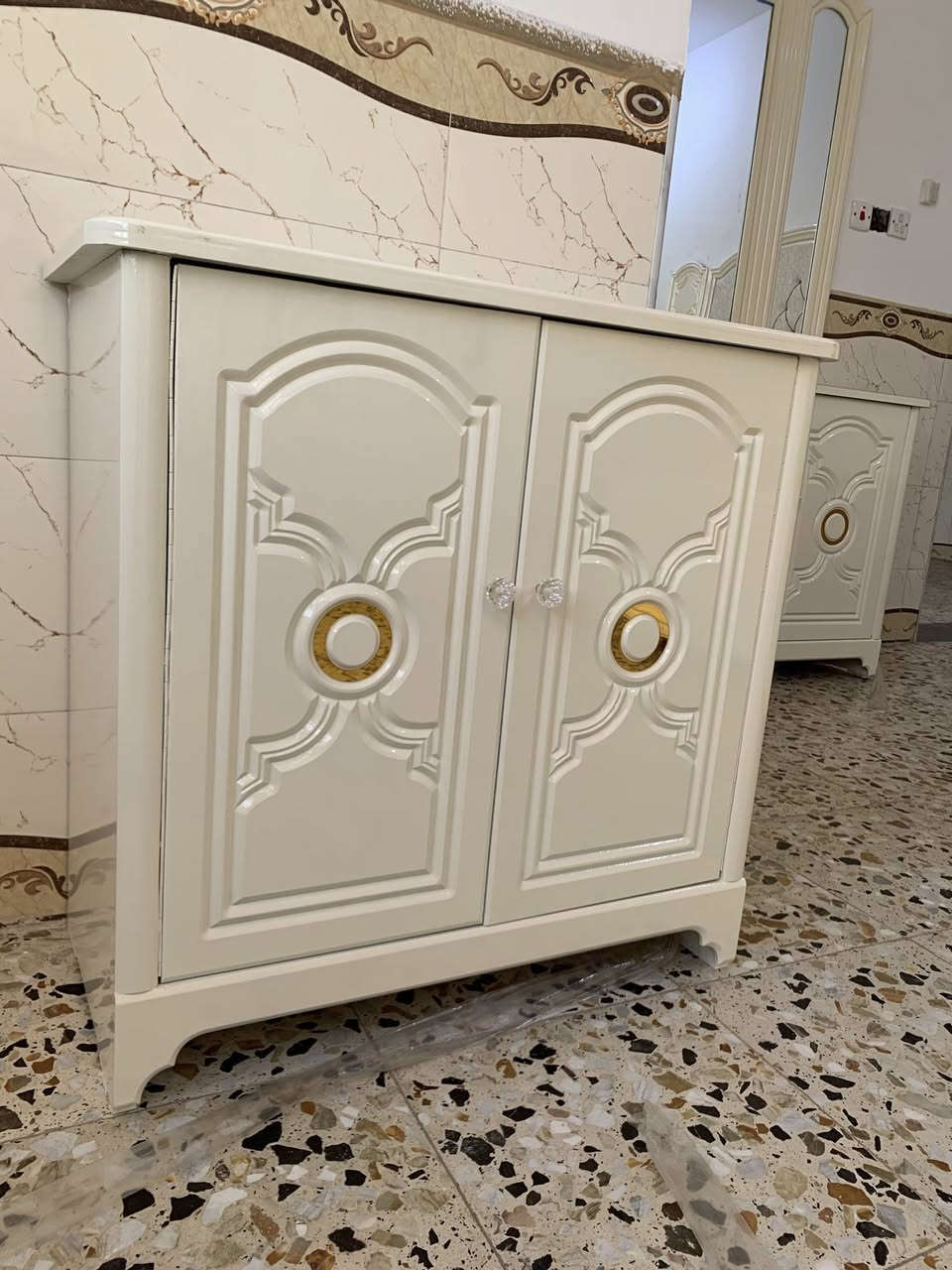 #معرض الورود💐
من اعمال الطبقه الاقتصاديه🫶
موديل نجمه🍂🧭
موديل من ضم التصاميم التركيه بعمل ايادي عراقيه 🇮🇶عالية الجوده شغل الوجه ١٢ملم🤏 الداخل صاج طبيعي الضهر جرجوبه براغي لسهولة الفتح والشد 

السعر :مليونين فقط!! مع الشد والنقل 🚛🚛مجاني لبابل والمحافظات المجاوره

العنوان🍂
الحله شارع ابو القاسم مجاور ابو القاسم

للأستفسار مراسلة الصفحة 📩
او الاتصال ☎️ ☎️
(*********** )

يتوفر  Viber / 
‏WhatsApp
