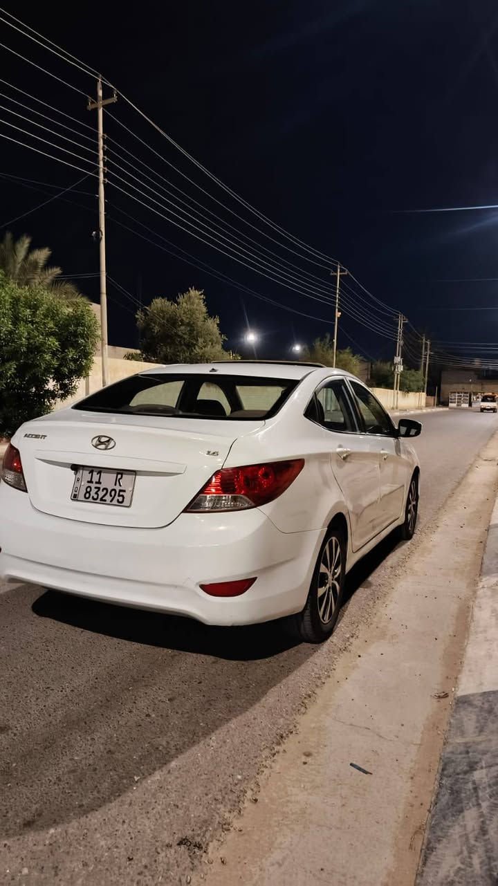 السلام عليكم 
اكسنت 2015
مكينه 1600
قطرتين 
ماشيه 132
صبغ بنيد فقط بدون دواخل 
السعر 98
مكاني كربلاء الحسينيه 
***********
