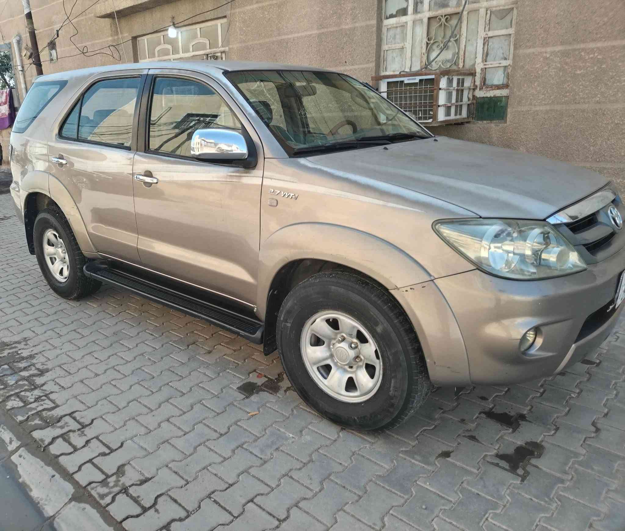 للبيع فقط تيوتا فورجنل موديل 2007 سبعه راكب
رقم بغداد نكليزي بسمي سياره مكفوله من ضربه قويه وصبغ بيها بارد باب سايق وبيها جراد يعني سياره جارده وبلاديه تبريد كهربايات كير محرك كله شغال ومكفول عنواني بغداد الشعله السعر 115 رقم ***********
