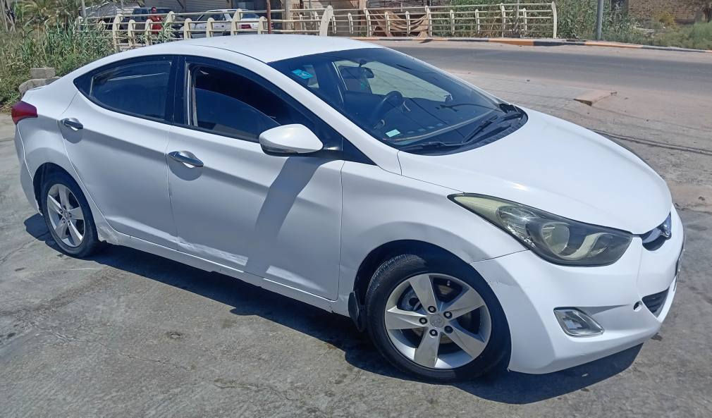 هونداي افانتي رقم بصرة  ***********
موديل 2012 رقم انكليزي جديد سنوية بأسمي 
محرك 1600 دوش جديد ضمان + الكير  بيه ضربة بالجاملغ الخلفي السعر 86$ وبيه مجال قليل مكاني البصرة شط العرب شط العرب, البصرة
