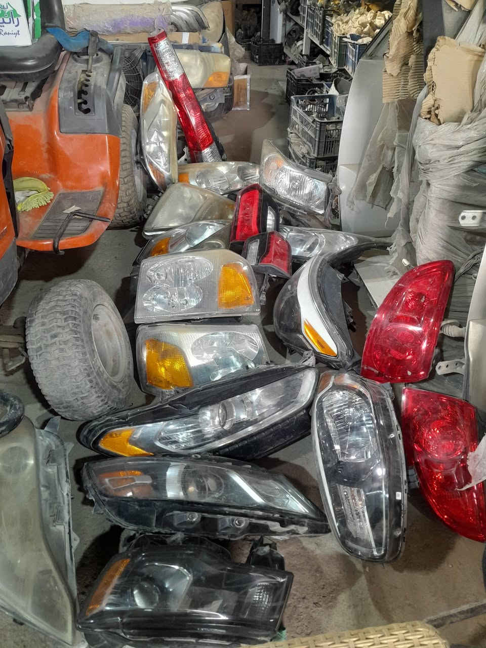 السلام عليكم جملة و مفرد قطع غيار مسيوبيشي عام بيكب باجيرو كلنت لانسر ***********
