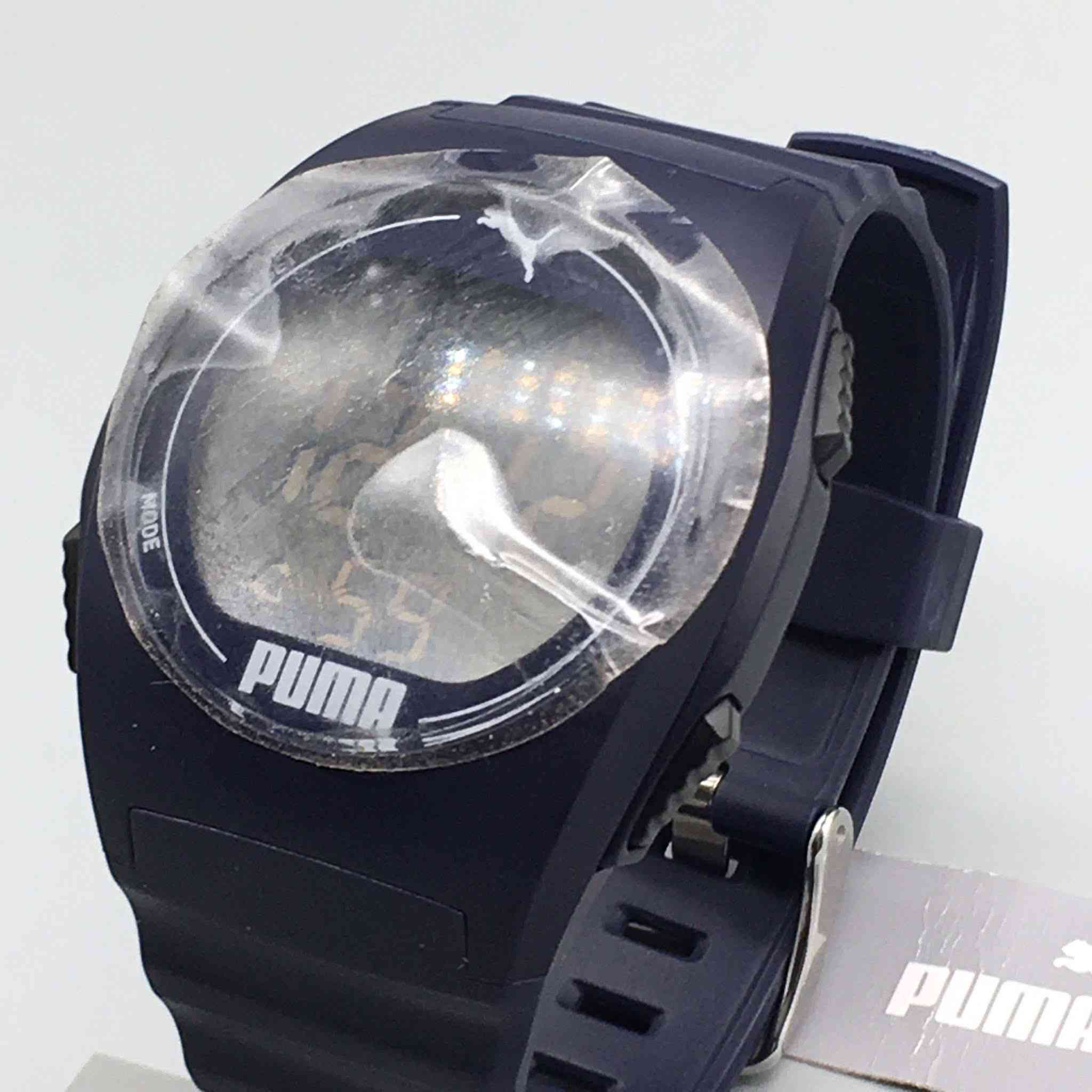 ساعه PUMA وكاله اورجينال نضافة 100‎%‎

قطر الهيكل 44 ملم

سُمك الهيكل 15 ملم

مقاومة للماء حتى عمق 100 مترا

غير مستخدم

بوما 4 P6039 بميزاتٍ مثل عرض التاريخ، وساعة الإيقاف، والمنبه. كما تُتيح الإضاءة الخلفية قراءة الوقت بوضوح حتى في الظلام. بالإضافة إلى ذلك، يتميز ميناء الساعة بزجاج معدني مقاوم للانزلاق

———————————————-

يوجد توصيل 🚚 ( بغداد - محافظات العراق )

☎️رقم الهاتف : ***********

للحجز - دايركت
