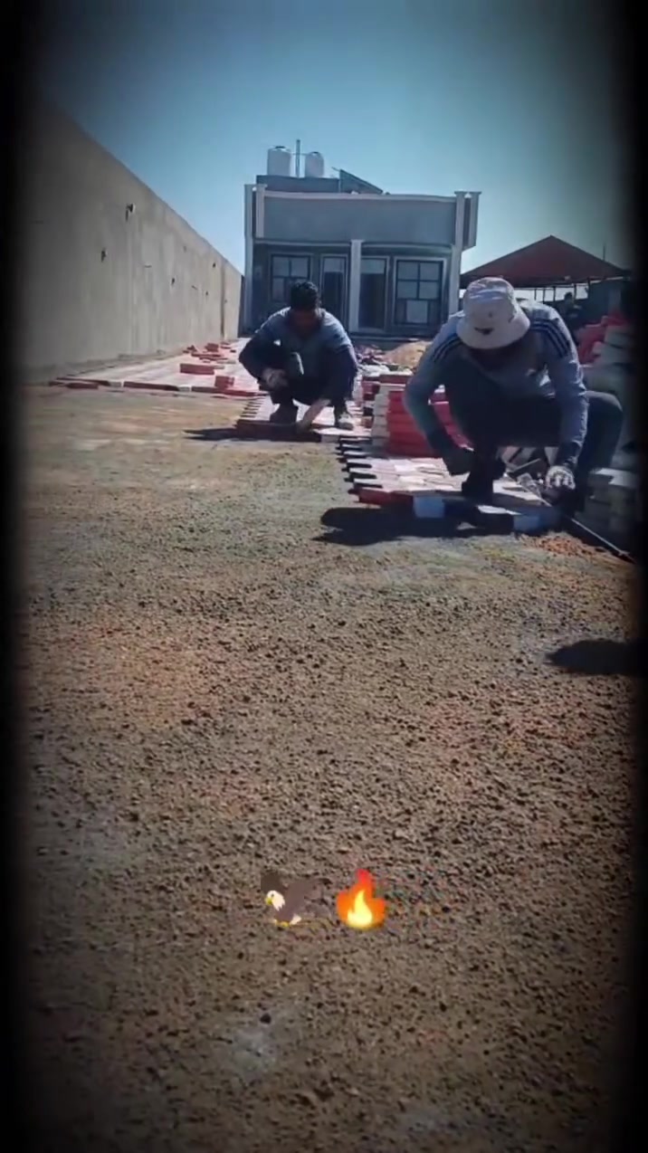 السلام عليكم. كربلاء فقط 🤚🔲جميع انوع المقرنص 🔨⚫
خلفات مقرنص🛠️🔵🔴
عمل ساقيه+عمل رصيف +عمل +بورسلين+عمل 
كرانيت+عمل كربستون+عمل كاشي + عمل بناء⚒️🛠️🛠️⚒️⚔️نشتغل  ⬛
عمل درجه واله ↙️↘️⛏️🔨⚒️الثقه في عملنه 🙂
الرقم     
***********
