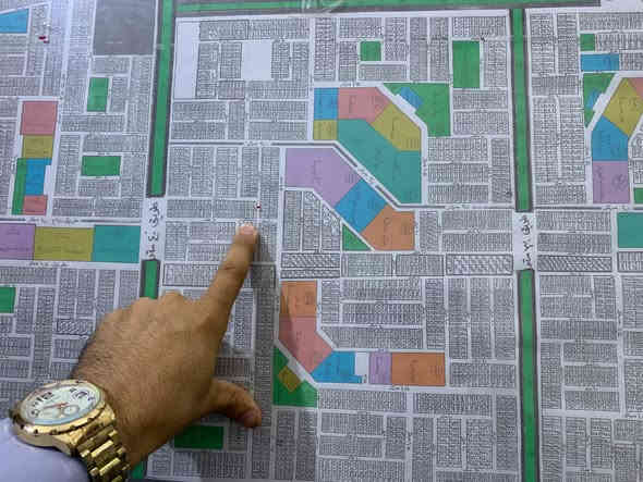 السلام عليكم 
قطعه ارض للبيع ناحية التاجي سبع البور 
ملك صرف 
مساحه 100 متر واجهه 5 ونزال 20 
رقم القطعه 10182 
السعر 19 مليون ونص وبيهه مجال 
***********
مباشر ويه صاحب القطعه بدون دلاليه
