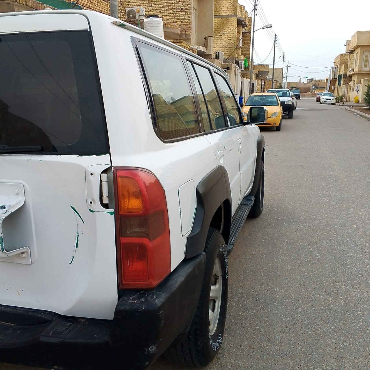 السلام عليكم نيسان باترول مزاد داخليه2008 VTC/4800اوتماتيك كير مكينه اكسنات حداديه كفاله بدون حادث بدون معجون سياره  بيها كتاب وكاله باسم المشتري ام الباركود اوراقها واصله للترقيم  السعر 75 وبها مجال 
***********
***********
