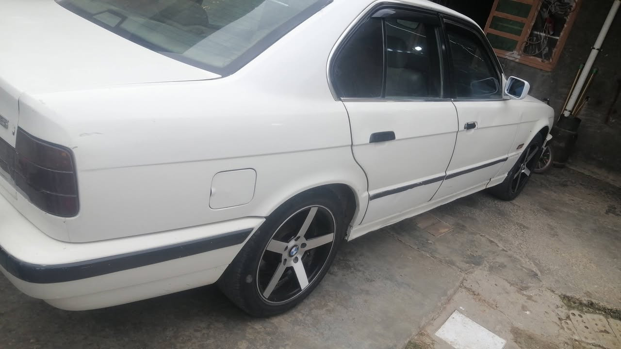 السلام عليكم 525 مفتوح وراد يابان مكينه كير كفاله رقم بغداد تحويل مباشر تخم تاير صدر امامي خلفي جديد تبريد ثلج مكان ديالى السعر 38 وبيه مجال بصيط ***********
