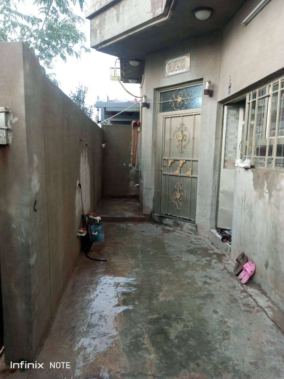 دار زراعي للبيع طابق واحد 
مساحه 100متر مربع ركن 
موقع مميز حي بدر شارع صيدليه غدير رابع فرع 
خدمات كامل بيه 
سعر 68مليون بي مجال 
تفاصيل ***********
شراي يتصل
