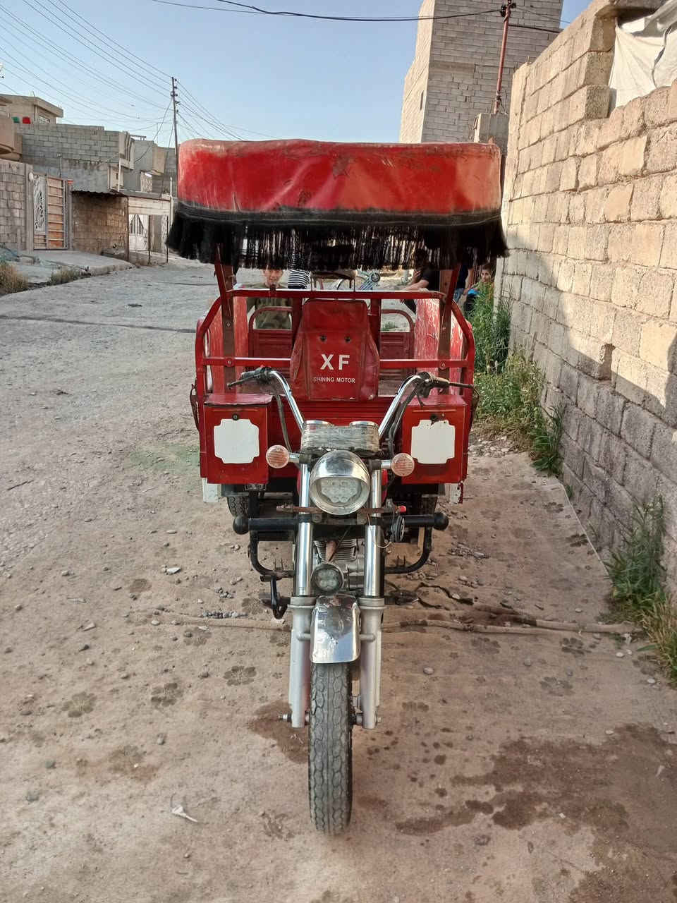 ستوته للبيع موديل 2020 محرك 23  منفيس موجود كامله مكمله كهربائيات تايات جده الزوج قدام ويانا وياله كدام ورا جدد سعر مليون وا200وبيها مجال التواصل على الرقم مكان موصل حي الانتصار ***********
