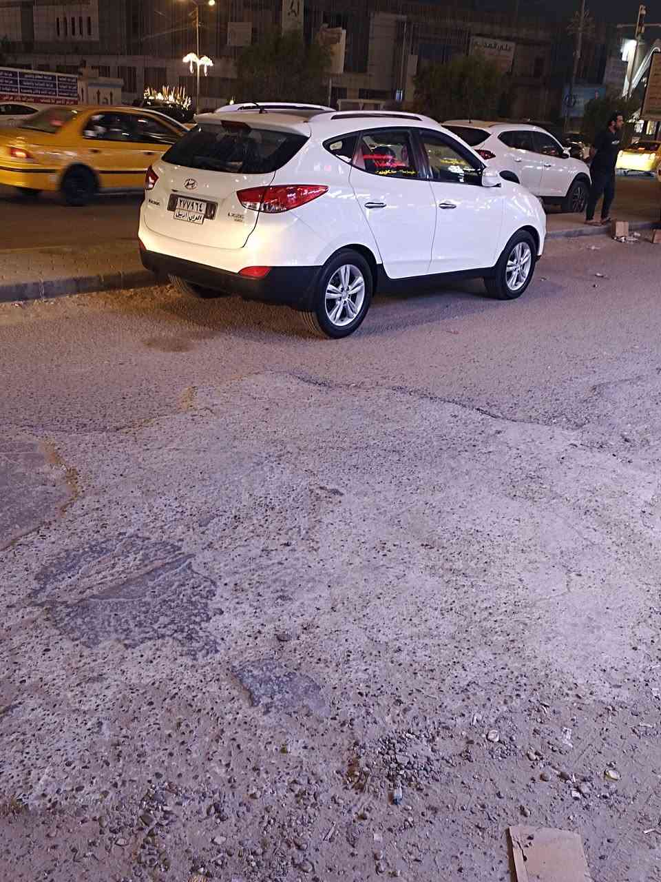 السلام عليكم توكسان موديل ١٢ بنوراما حلوه السيارة جاهزة من كلشي بيه شويه بارد سنوية صاقطه ب١٧ مكاني نجف كوفه  هذه رقمي *********** او تعال خاص
