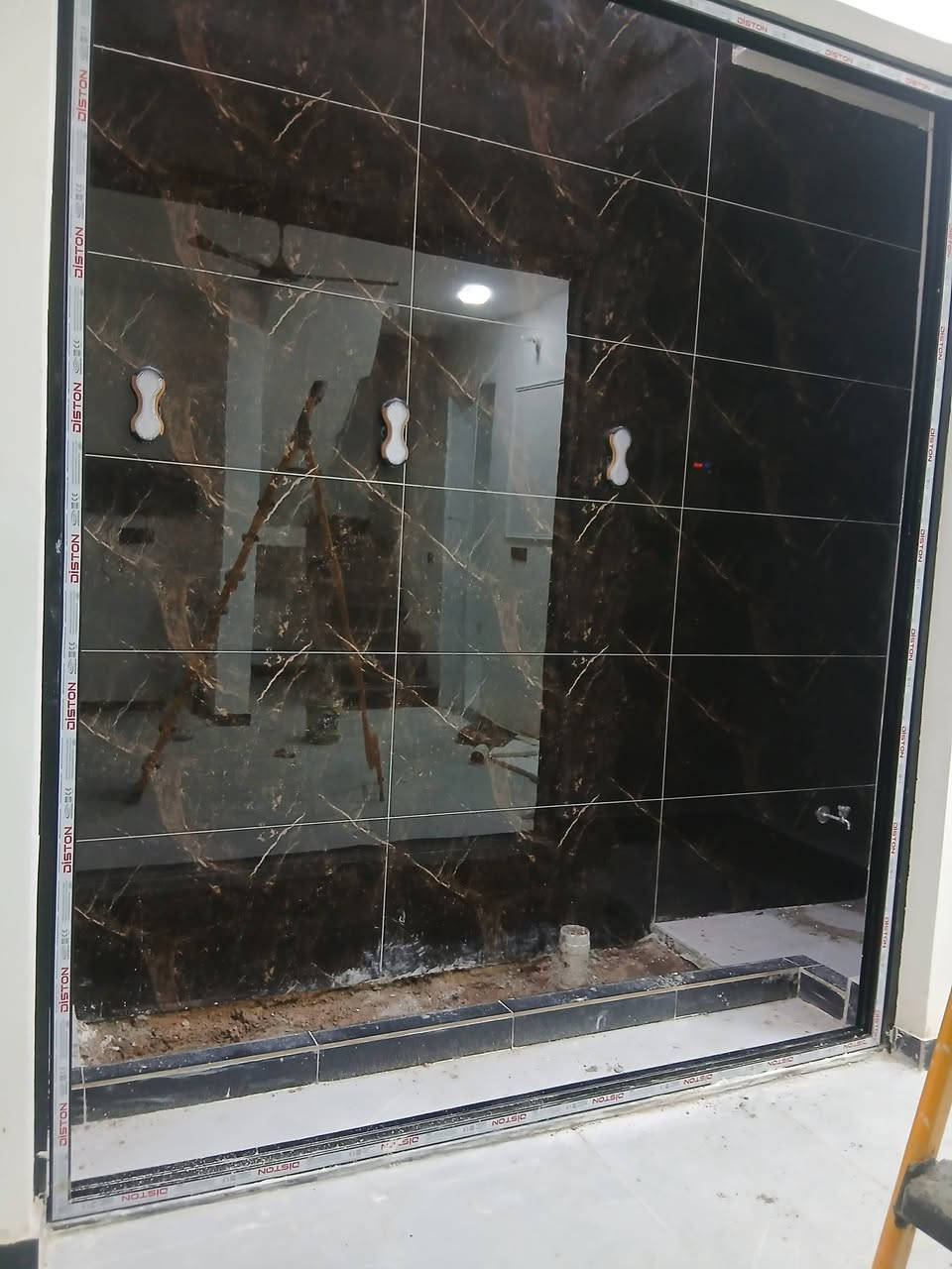 خلفه سيراميك ارضي جداري بايات ***********
