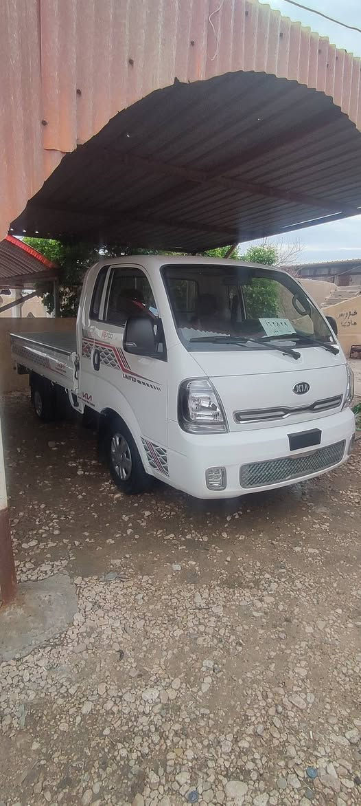 سلام عليكم
للبيع كيا حمل موديل ٢٠٢٢
حجم مكينه ٢٧٠٠مفتوح
مكينه كير اكسل تخم تاير جديد 
كفالة عامه من الصبق والتبديل 
فول مواصفات دبل ايرباك 
نظام ABC
ماشيه ١٧٠
وضع الشركه 
سنوية مجدد ٢٧تحويل مباشر 
مكان بابل جبله الاستفسار هـ *********** سعر ١٣٩بيها مجال بسيط جداً
