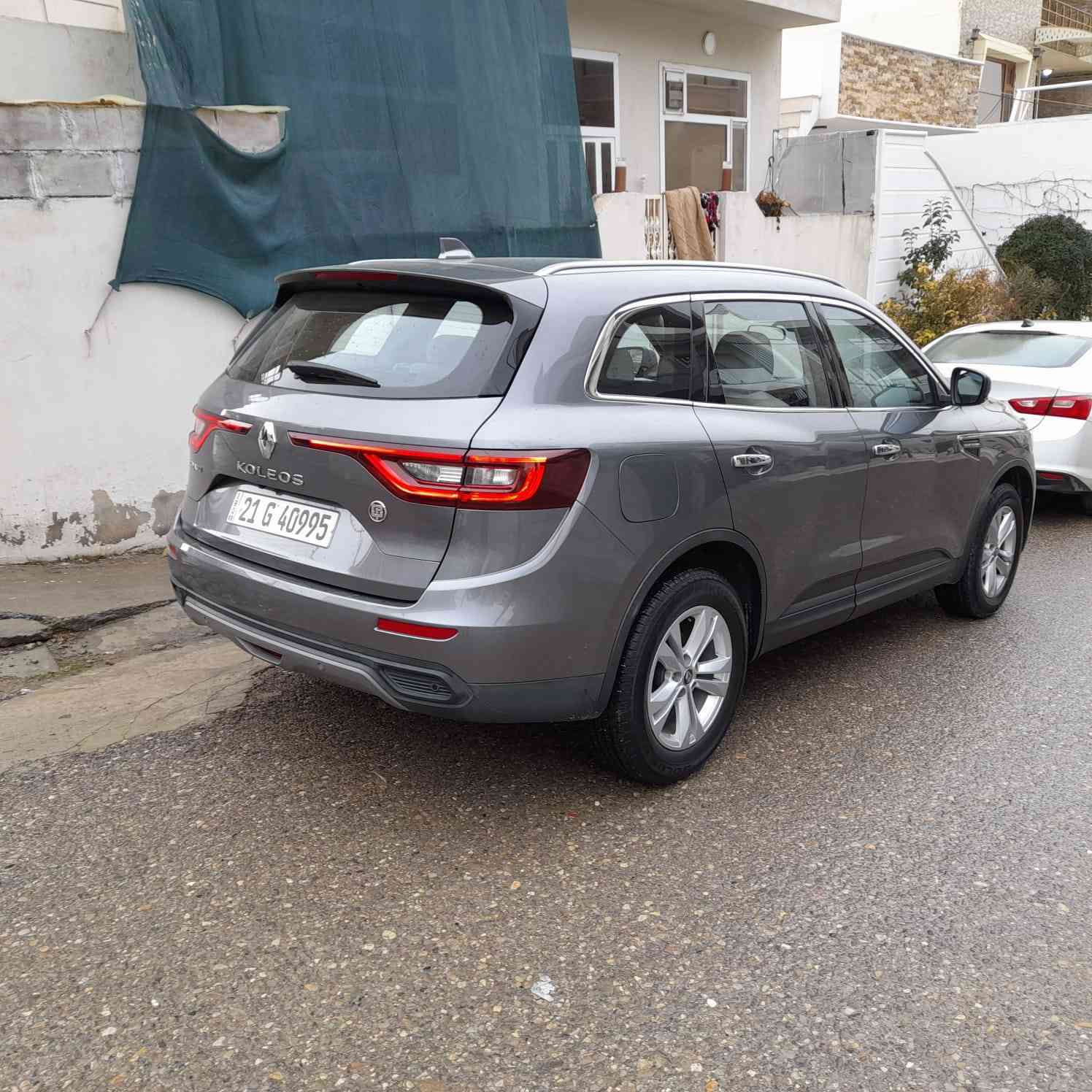 ڕینۆکۆلیوس مۆدێل 2022 تەنها 40000کم ڕۆشتووە نیو مواسەفاتە ڕەقەم وهەزەو سەنەوی تازەیە 3پارچەی پەمپە بێ دەعم ولێدراوی چەکوشی پێوە نیە هی دوبەیە زۆر تازەو جوانە لەسەردەقی شەریکەیە بێ تەرزەیە نرخی 158گەڵاو معامەلە ژمارەی مۆبایل ***********
