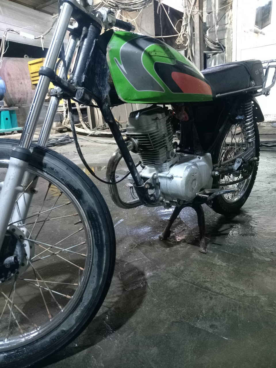 سلام عليكم دراجه للبيع اربعه كير موديل 17 كلك دراجه هنر واحد
شوفت عينك شراي يتصل *********** مكاني طوريج
