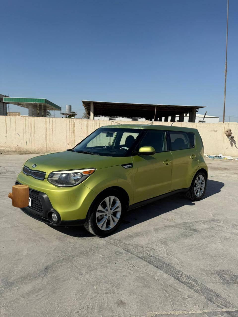 السلام عليكم 
كيا صول 2015 حجم المكينه /2000
وارد امريكي  حادث جاملغ وبنيد
 مصبوغه حزام اثر (جراد) 
بدون تكم ليبل  واحد  
ماشيه84    ميل 
مواصفات 
شاشه كبيره
تحكم 
بلوتوث
السعر 110وبيه مجال 
***********
مكان حلة مركز المدينة
ممتواجدين ع الفيس الاتصال ع الرقم ❤️
