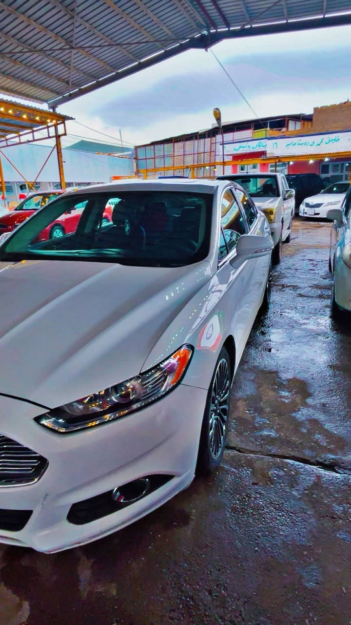 فۆرد فیوژن مۆدیل ٢٠١٥ مەکینە ١٥ تۆربۆ  دوپارجە بۆیاخە بە بئ ناوگرتن ئیرباک بەشەرت گیرو مەکینەو کارابایەت بە شەرت تەقەو رەقە بە شەرت فول مواسەفاتە سلایت و سئ شاشەو شاشە گەورە دووکوشن هیتەر کۆدی دەرگاو ئاوینە دژە تەم کوشن خەزن و ١٤١ هەزار رۆیشتوە سەنەوی و رەقەمی تازەیە لەسیلمانیم هەواری شار .ژمارە تەلەفونم *********** دوای ١١٠ گەلاو معامەلە
