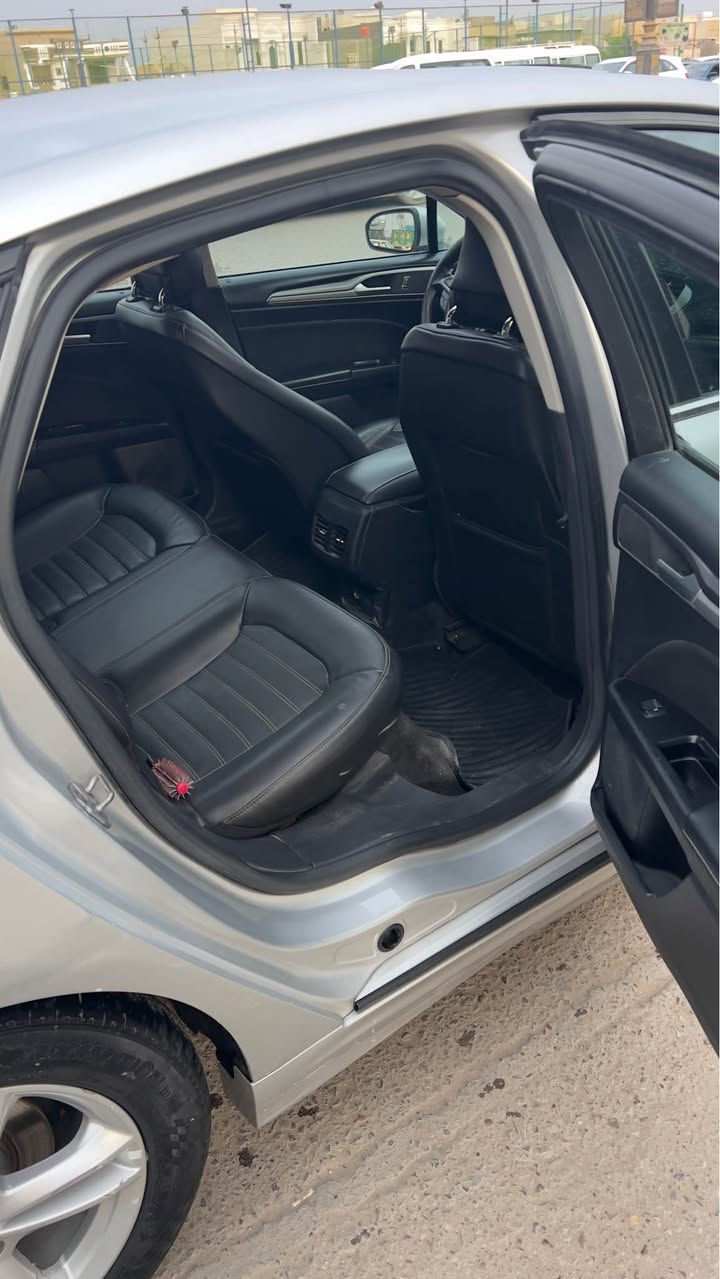 السلام عليكم سيارة فورد فيوجن هايبرد مكينة 2000 هايبرد فول مواصفات حتى فتحه و بصمة سيارة مديل 2018 ماشيه 130 الف سيارة رقم بصرة ب اسمي رايدها ب 115 و بيه مجال سيارة ابيع صبغ حزام  بدون معجون و بيه باب سائق مبدل سيارة حلوة كهربائية كلها بلادية سيارة ما ملعوب بيه ابد مكاني ب البصرة سيارة حادث امريكا الجاملخ الايمن و ب العراق الايسر و بعدني ما مصلحه رقمي *********** البصرة, العراق
