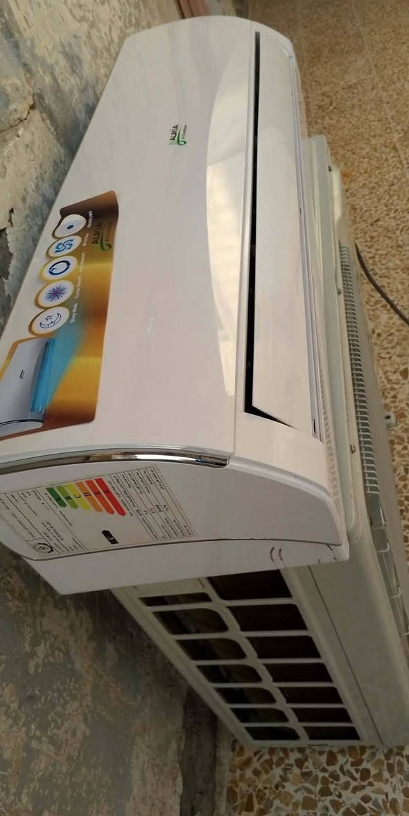 السلام عليكم سبلت أوكيا طنين داخلية بيها ليك فقط... للبيع السعر 200 من الاخير
ملاحظة قفل 200 .***********
