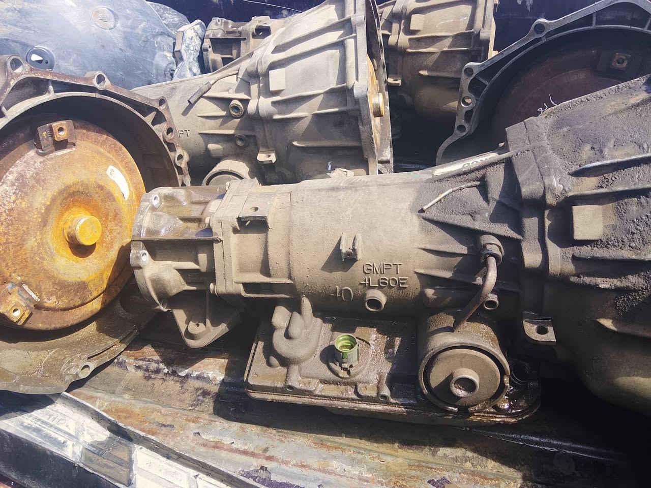 جير الفينيه 6 برغي 13 خط و15 خط مال حاويه السعر اربع ورقات ***********
