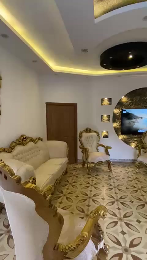 سلام عليكم👋🏻
ملكي 6 قطع اي عيب مابي نظيف  وجديد شراي خابر رقم*********** عنوان كركوك😍❗️
