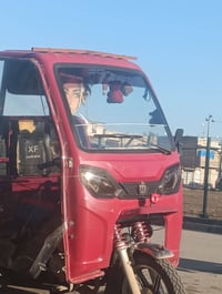 قمريه للبيع جديده كلها /07508867668/.  السعر 125 وبيها مجال