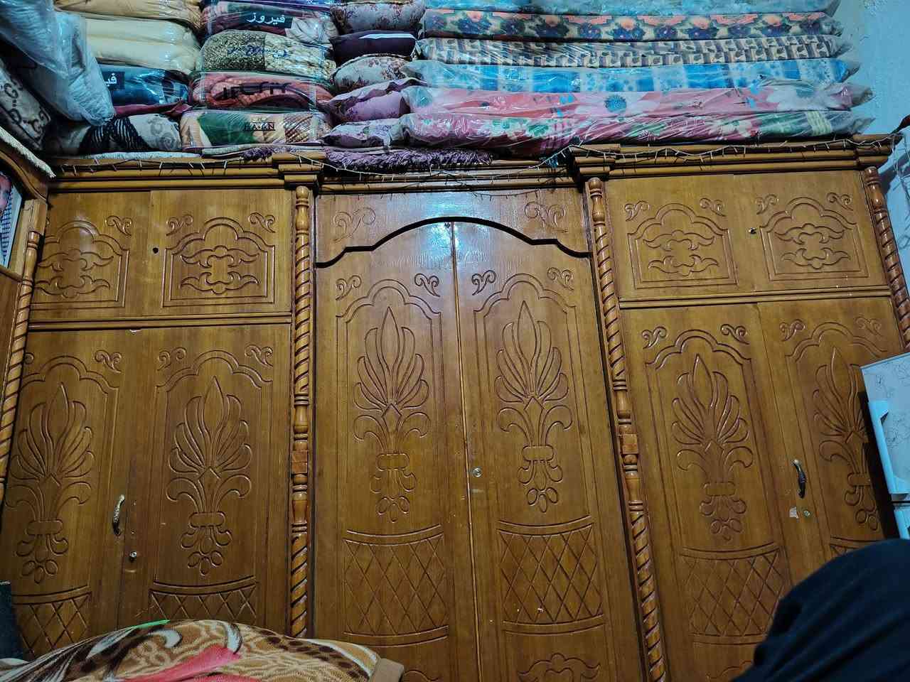 غرفه خشاب ام سته البيع نضيفه المكان شطره السعر، 600 وبيه مجال ***********
