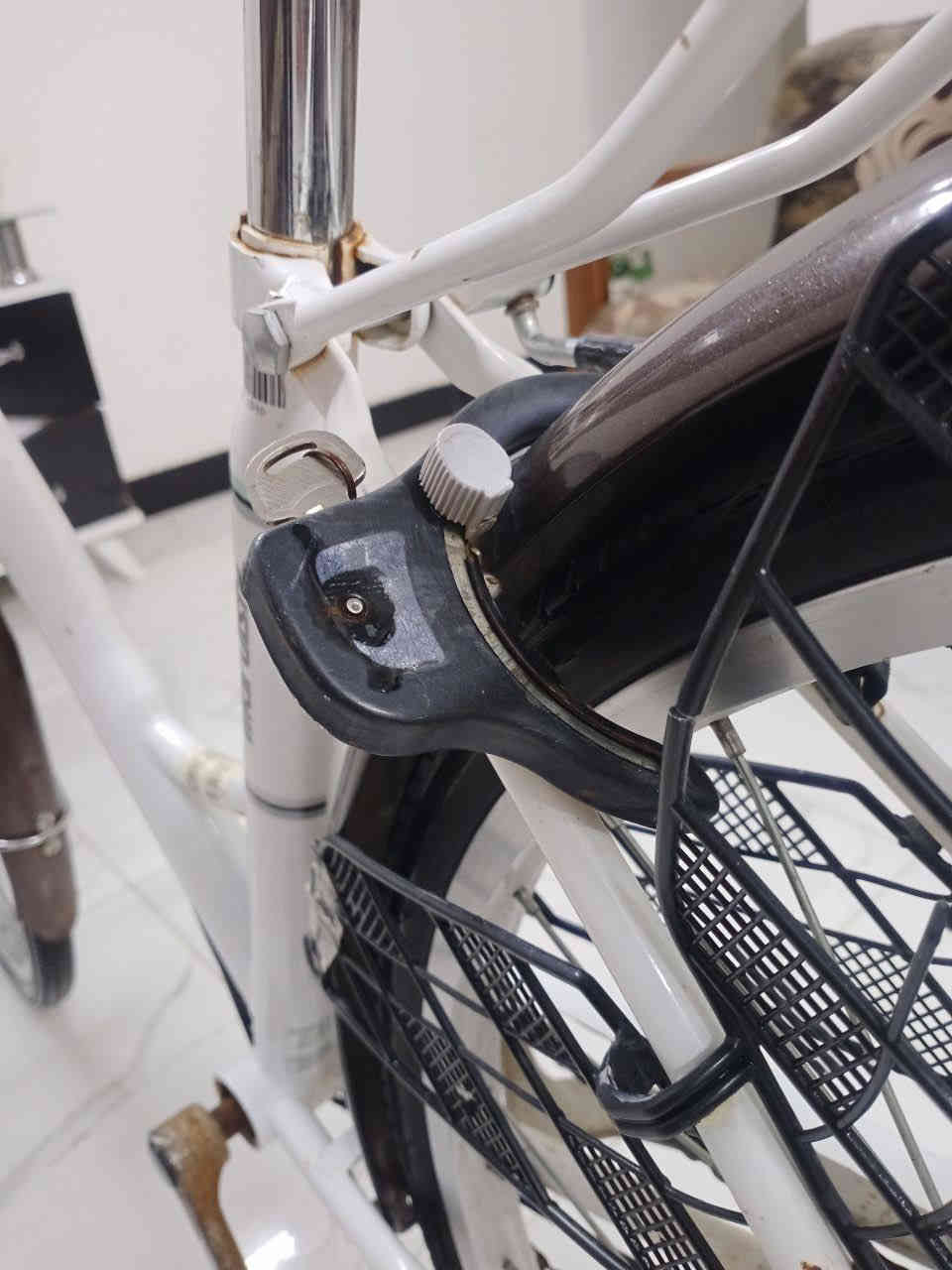 سلام عليكم بايسكل للبيع جديد بمعنى الكلمه موديل 2021 حجم 27 ياباني🇯🇵الله شاهد البايسكل كلش نضيف موضح بل صور ولسعر (125)وبي مجال للطيبين مكان بغداد ابو غريب رقم (***********)
