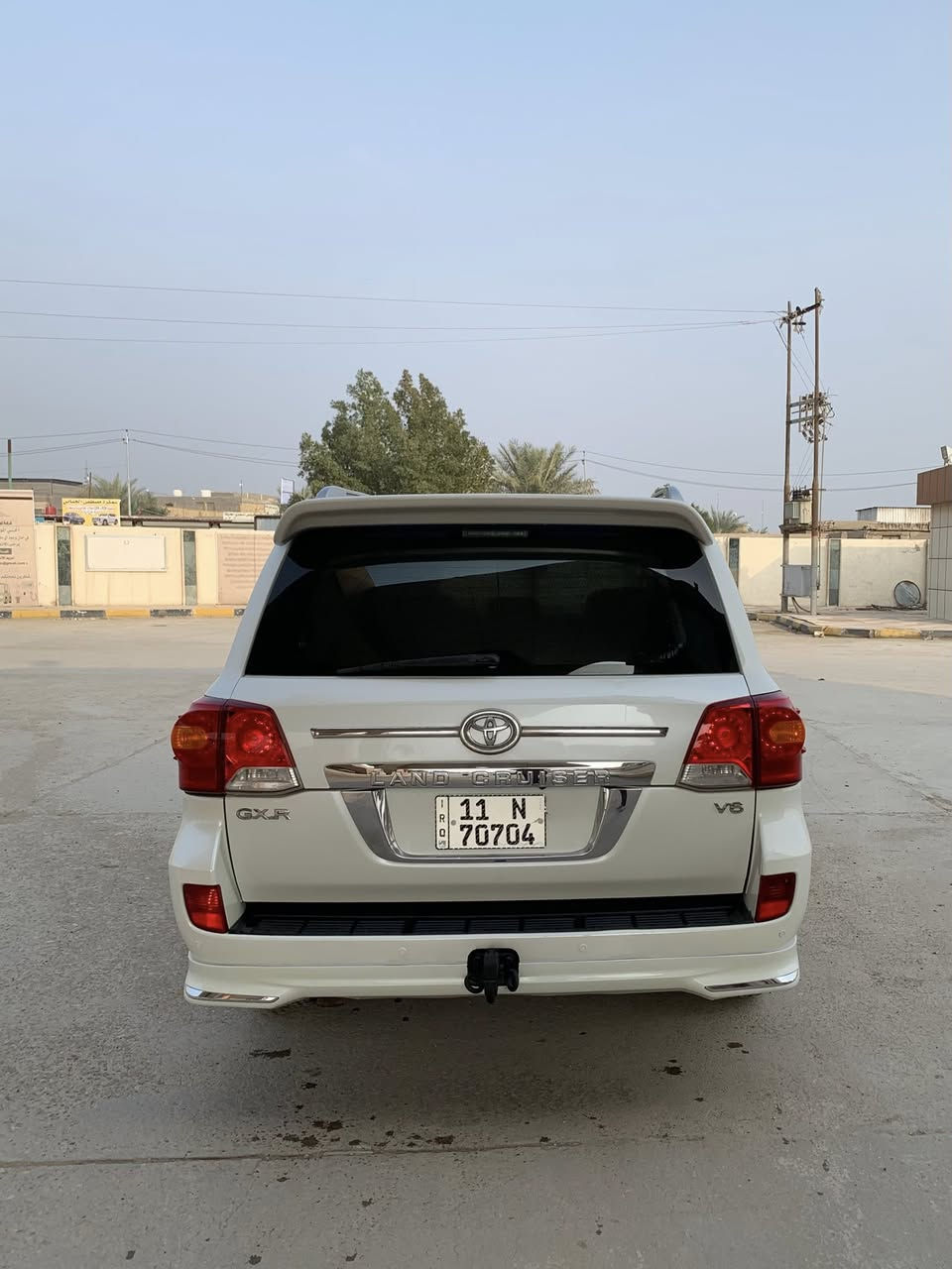 لانكروز للبيع 2010 رقم بغداد الجديد بسمي 6V  فول مواصفات سياره بيها جاملغ صبغ والباقي مكفول سياره جديده بمعنا الكلمه مكاني بابل ***********
