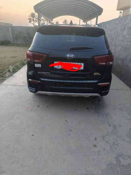 السلام عليكم سورنتوا وارد امريكي موديل 2019 بغداد.  فول مواصفات ماشيه 100mi.  حادثها فقط جنطه  كما موضح سونار.   وخدش با الدعاميه و رصعه خفيفه با البنيد سعرها 220 وبيها مجال تحياتي.   للتواصل خاص او عن طريق الرقم ***********
