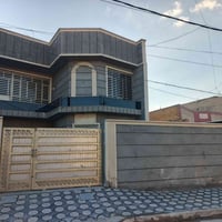 السلام وعليكم دارللبيع المساحه 200م المواجهه 10م والنزال 20م طابقين طا...