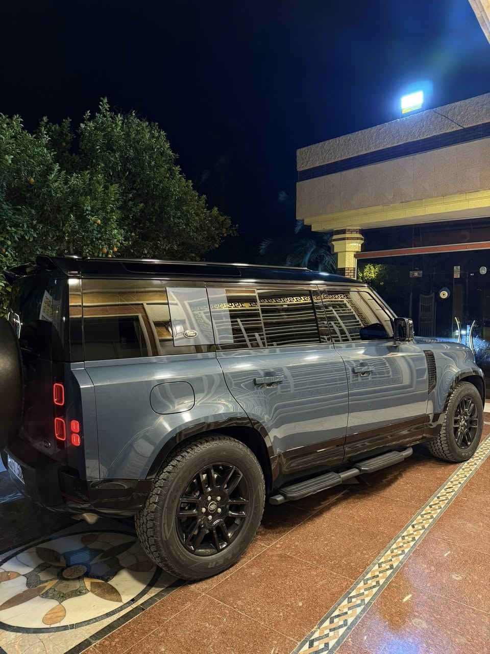 السلام عليكم
لاند روفر ديفندر p400s 110 2020
6 سلندر تيربو المرغوب 3000
وارد الماني كفاله عامه بصمتين
كامرات 360
عداد شاشه كامله
لون مميز
تدفئة كشنات + ستيرن
بانوراما
جكات
تحديد مسار
رادار مانع تصادم
المرايه الوسطيه كامره
* رقم اربيل (رقم عادي)
سعرها 615$ 
مكانها حله المركز 
***********
