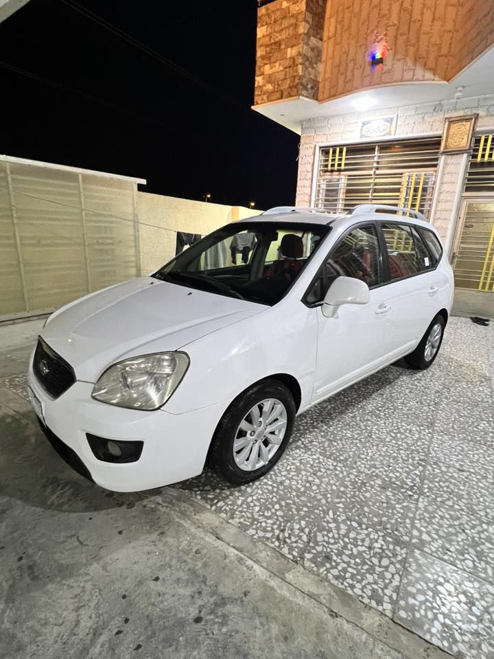 سلام عليكم
للبيع كيا كارنز 2012 خليجي 
سياره جديده جاهزه من كلشي 
فول موصفات للأخير 
فتحه تبريد قطعتين 
سبعه راكب تحكم ستيرن 
داخل عسلي خمسه ويلكب
لايت زنون ريمون سنتر لوك 
مكينه 2000دوش مامفتوحه
مكينه كير حاديه تخم تاير تبريد 
كله جديد رقم بغداد مشروع وطني تحويل ثاني يوم سعرها 120 وبيها مجال للشراي لاتصال *********** مكان السياره كربلاء قرب لامام عون
