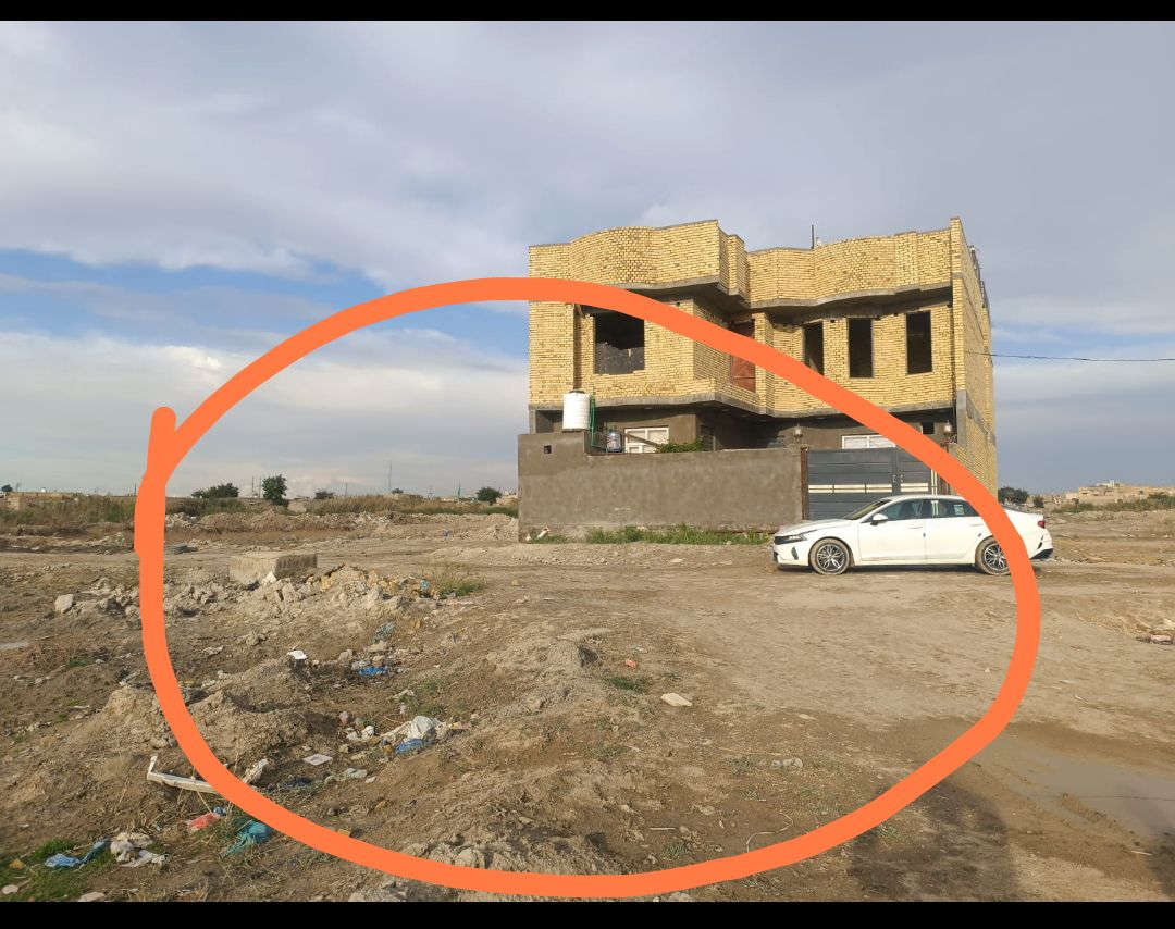 قطعة للبيع بالموحية مقاطعة 41 
المساحة 120م قريبه على مجمع كتاب العدول
السعر 68 الإتصال ***********
