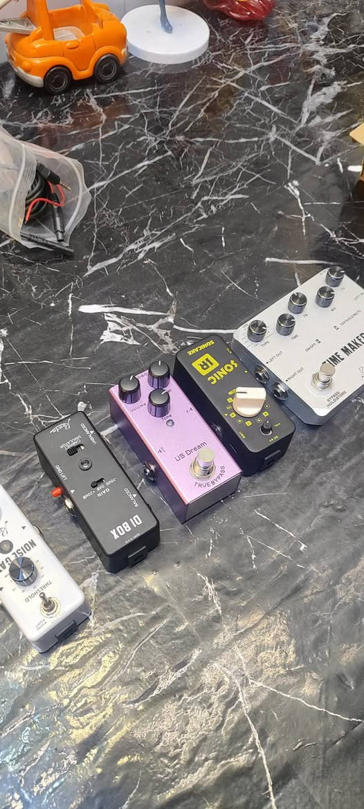 يخصن الصوتيات 
كلهم ٥ قطع ٢٥ اول تم


**إذا كنت صاحب هذا الإعلان وتريد حذفه لأي سبب، رجاءا أرسل رسالة إلى الدعم الفني**