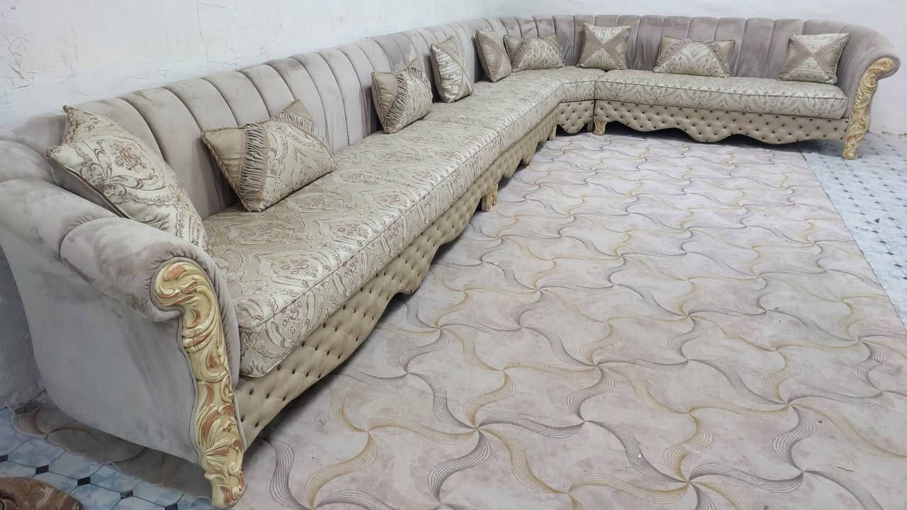 اثاث مستعمل نظيف. تواصل ***********واتساب
