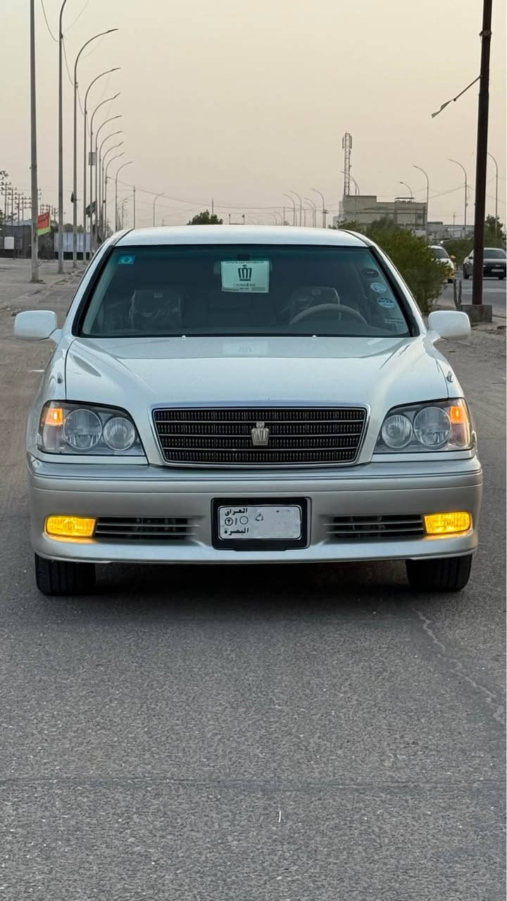 كراون ملكه 2004 / قرار 102 مكفوله من الكصه والنقل والضربه وكافه الاصواليات كامله معامله واصله لتخمين بسمي سياره 
رقم بصره جاهزه من كلشي سياره جديده اي نقص مابيه 
داخل عسلي عنواني البصره الاستفسار ***********
السعر 95 ورقه البصرة, العراق
