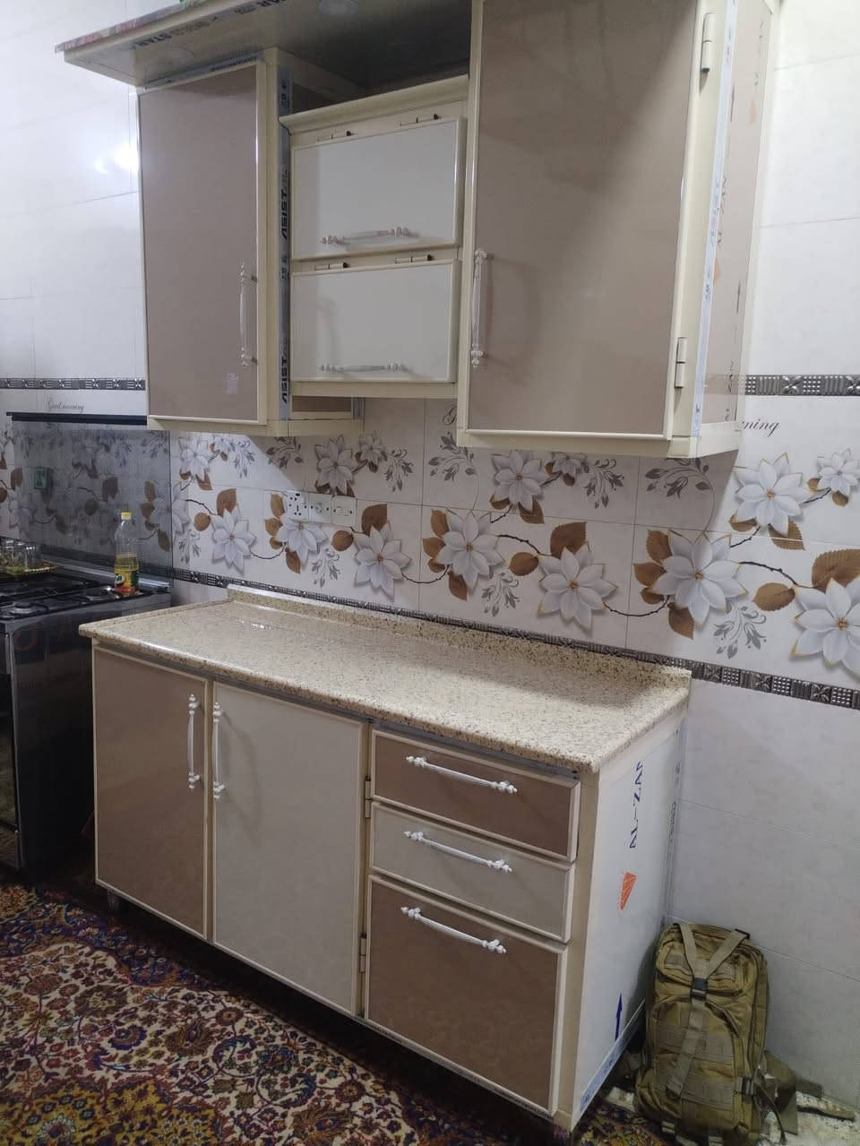 سلام عليكم كاونتر للبيع تفصال آخو جديد سعره 550مستعجل على بيعته تصال ***********
