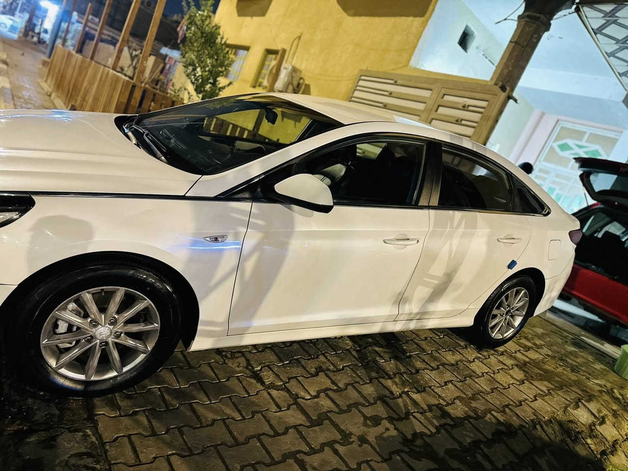 السلام عليكم  سوناتا 2019 وارد كوري مكفول كفاله عامه ماشيه 106 الف السياره بسمي استخدام شخصي السياره جديده تخم تاير السياره ماناقصه شي مكان السياره بصرة ( السعر 173) وقابل للتفاوض *********** —***********
