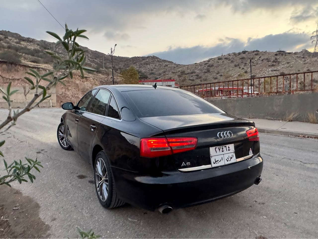 ‏Audi - A6 -2014

للبيع اودي A6 فووول مواصفات عدا الفتحه
خليجي موديل 2014 

     مواصفات خليجية السياره 

ضمان دولي السيارة         

محرك اربعه سلندر حجم 2000 تيربو 
—————————————————
السعر بلااااااش  95 $ مجال بسيط
 *********** وتساب
***********
————————————————
مواصفات فووول فووول عدا الفتحه / ..  .. كير اوتوماتيك + عادي + شفتات سترين .. كشنات جلد .. كشنات كهربائي .. كشنات خزن .. فول تحكمات سترين .. بصمة تشغيل .. بصمة ابواب .. هندبريك بصمة .. اوتو هولد .. تبريد تلث قطع .. لايتات ليد + كشافات اماميه زينون +زينون عالي ناصي .. بك لايتات ليد .. ويل كب بلاد .. حساسات امامي .. حساسات خلفي .. .. شاشة كلاب ….       تبريد مركزي ٣ قطع مناخ منفصل تحكم كامل من قبل السائق او راكب الامامي و الخلفي …... وبعد هواي شغلات بيها.. 

السيارة  بدون حادث 

كير محرك كهربائيات وضع شركة نظافة 100%
مسوي ادامه عامه للسيارة يخص كلشي من صدر من تايرات من نوزلات من بلكات من كويلات من دهن من فلاتر دهوك, العراق
