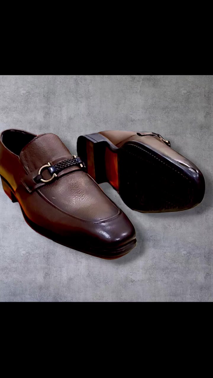 عادت من جديد بسبب الطلب الهائل مع التوصيل المجاني
✨ فاخر جدا استمتع بالفخامة والرقي اللامحدود مع 
قطع البراند الإيطالي . 
بالسعر المييز. و المغري سعر القطعه بـ 115,000 الف فقط
! الجلد الطبيعي داخل وخارج، هذه القطع لا تقاوم من حيث التميز والإبداع والفخامة. احصل على قطعة الآن وتمتع بالأناقة الإيطالية الفاخرة!  اجعل مظهرك متميز واطلالة صادمة وجذابة
#حيث تبدأ اناقة الرجل من حذاءَ😍✨
#mohanad_design_shoes 
#مهند_دزاين_شوز


**إذا كنت صاحب هذا الإعلان وتريد حذفه لأي سبب، رجاءا أرسل رسالة إلى الدعم الفني**