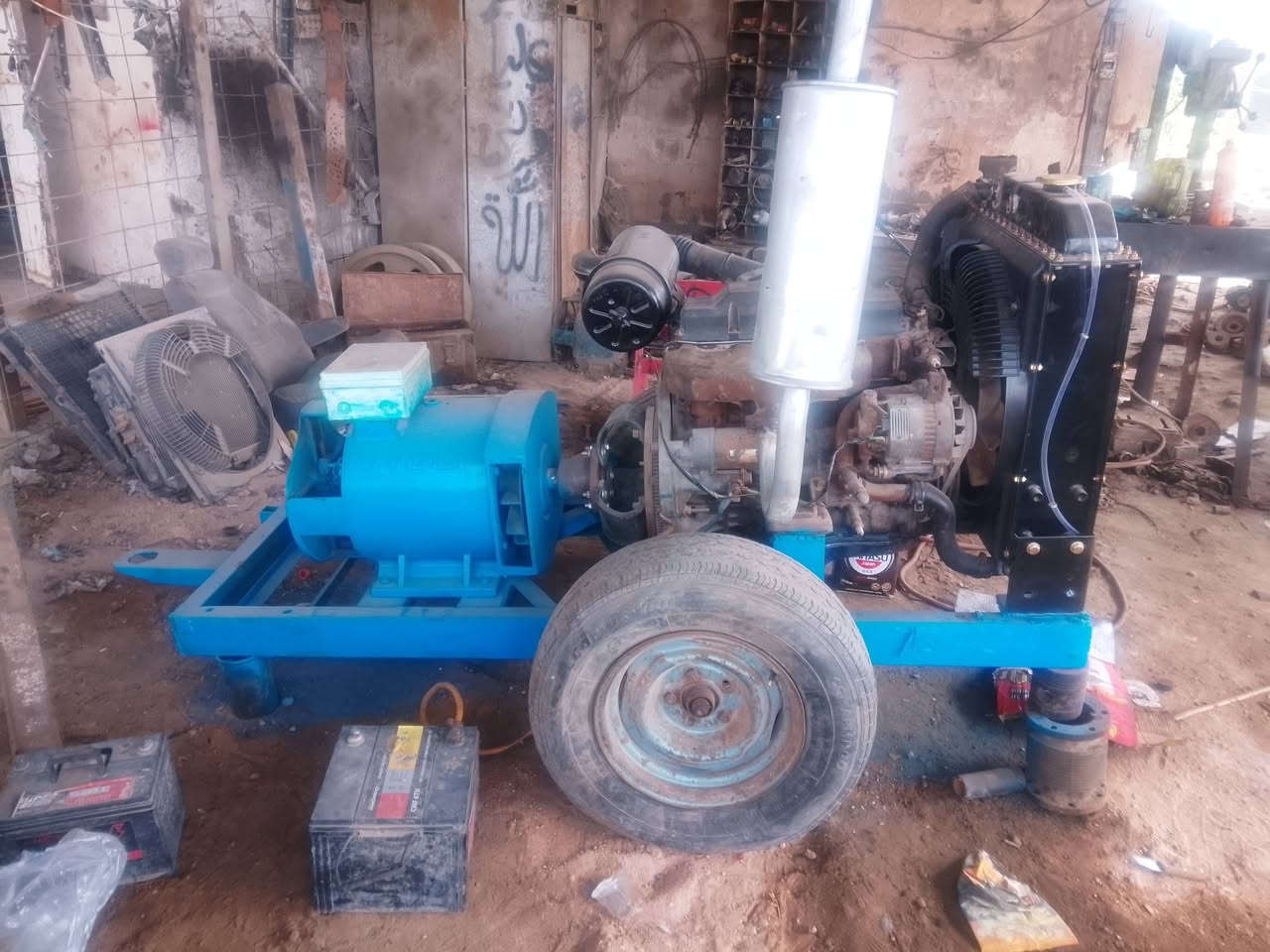 مولد كيا 2700 مع راس توليد 20 كيفي يعني 80 امبير 3 فيز جاهزه شرط الشغل وتحميل  الكهرباء بابل المحاويل ***********
***********
