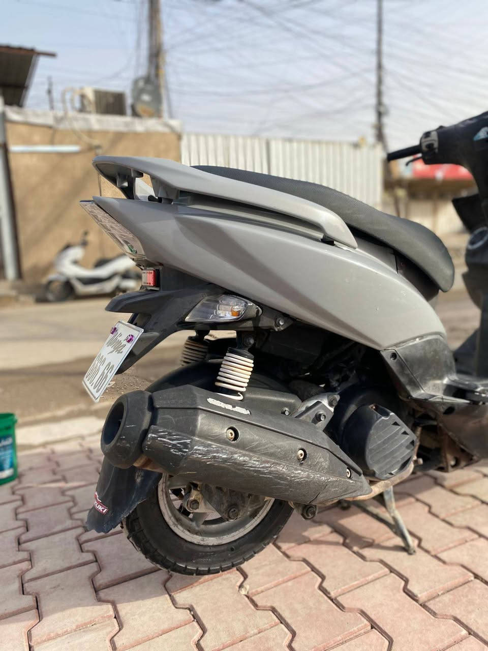 السلام عليكم
جي تي ار 2010 دراجه جديدة مكينه خير من الله لاتنقيض لا تبخير  ترايك سليمانيه تخم تاير جديد كهربائيات كلها شغاله مكينه خرسة تجي وتشوف بعينك دراجه احلا من بل صورة 
العنوان بغداد الحسينيه الراشدية
السعر(950)وبيها مجال بسيط
***********
