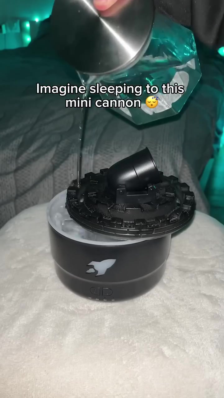 🌿✨ جهاز نشر الروائح العطرية Aromatherapy Machine

حوّل أجواء غرفتك إلى مساحة هادئة ومريحة بكل لمسة 🌙

تصميم عصري وأنيق مع إضاءة LED دافئة ومتغيرة الألوان، مناسب لغرفة النوم، المكتب أو الصالة.

🔥 المميزات:
• نشر ناعم للروائح بتقنية التبخير المائي
• يحافظ على خصائص الزيوت العطرية بدون حرارة
• تشغيل هادئ يساعد على الاسترخاء والنوم
• تصميم مميز وعصري يناسب أي مكان
• تحكم سهل بزر واحد
• مقاومة وعملية للاستخدام اليومي

📏 الحجم: 12×12×14 سم
⚡ الجهد الكهربائي: 24V
السعر 25الف وتوصيل مجاني 🎉
🌸 أضف لمسة راحة وأناقة لمكانك كل يوم.
توصيل لجميع المحافظات العراق 🇮🇶. 
ارسل رساله على الخاص اءا حاب تتطلب 😍📩


**إذا كنت صاحب هذا الإعلان وتريد حذفه لأي سبب، رجاءا أرسل رسالة إلى الدعم الفني**