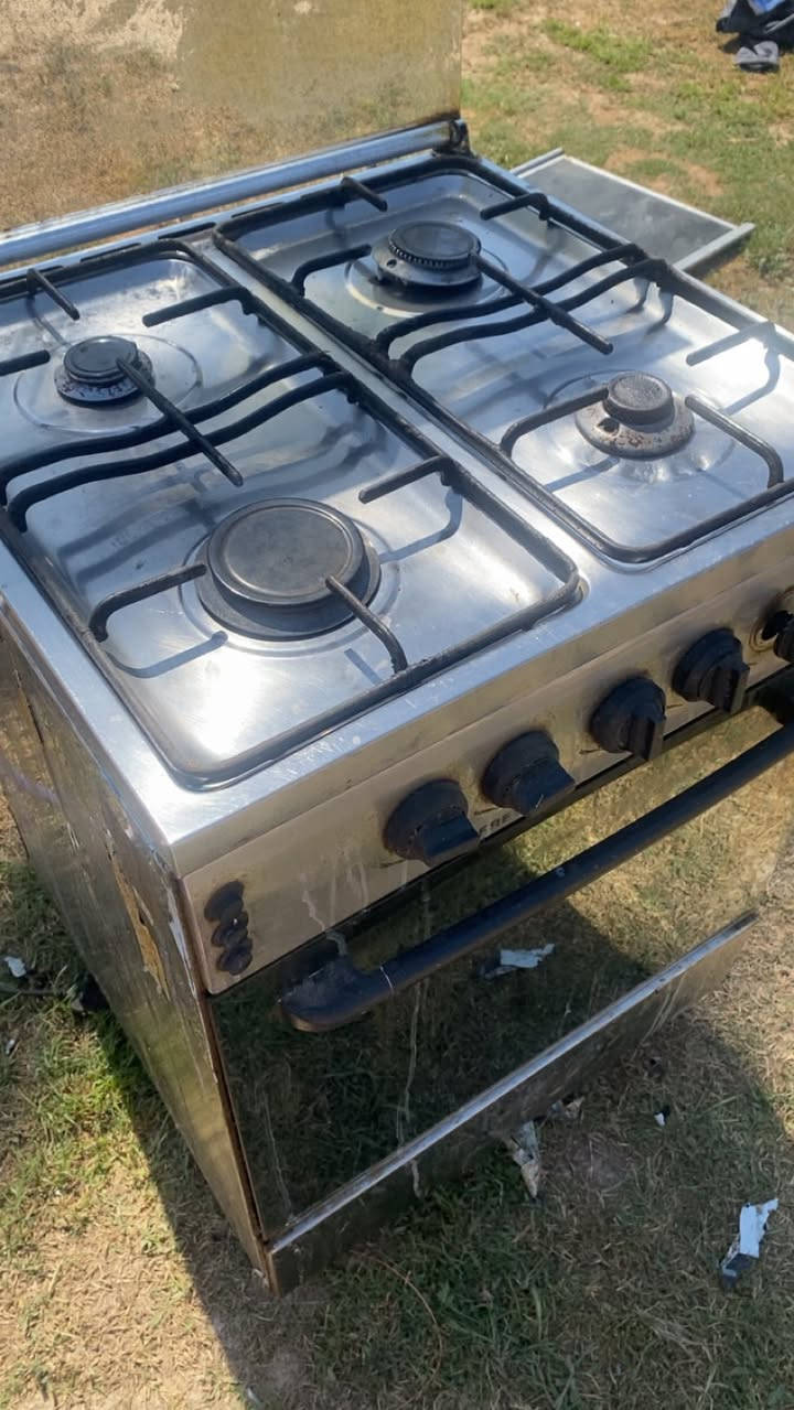 طباخ مصري أربع عيون بس عين وحده ناصيه كله شغال الفرن يخبل السعر 75 نهايته


**إذا كنت صاحب هذا الإعلان وتريد حذفه لأي سبب، رجاءا أرسل رسالة إلى الدعم الفني**