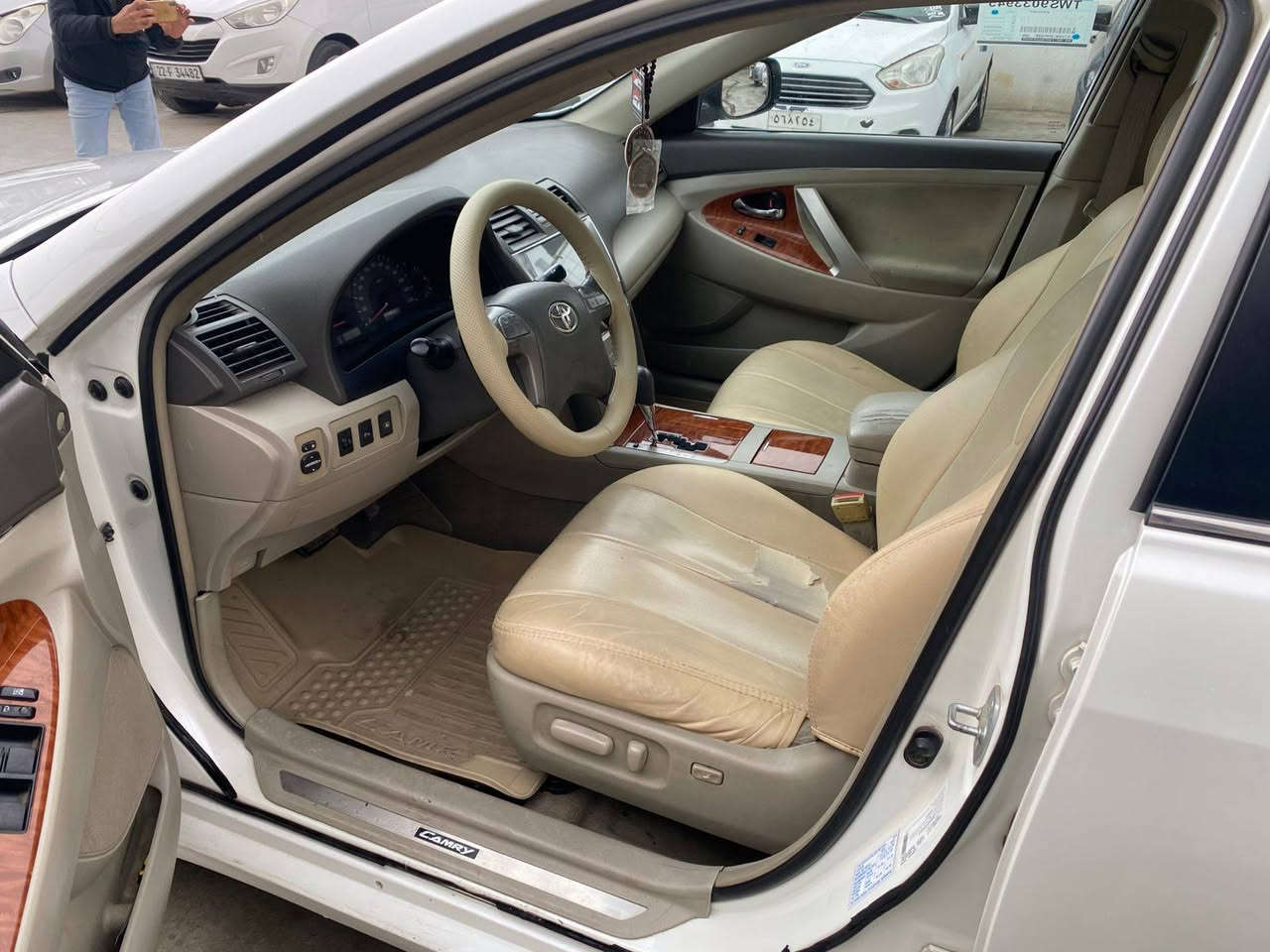 تۆیۆتا کامری 2011 خليجى
دوو دەرگای بۆیاغە بێ ژوورێ.
فول مواصفات.سلاید.کوشین کارەبایی.
شاشەوكاميرا.ئاوێنە اشارە .لايت.زينۆن.
سعر ١٢٠ ورقة   موبایل    *********** أربيل, العراق
