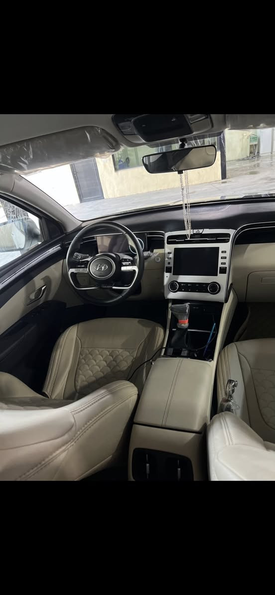 توسان مديل 24)رقم بغداد بسمي ماشيه 20()الف كفاله عامه حته من الشخط جديده بمعنه الكلمه مكان السياره كربلاء وهاذا رقمي وشلع عيوني ***********
