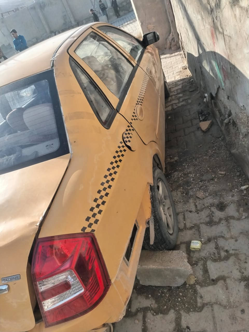 السلام عليكم للبيع سياره نضيفه بيوايدي مكينه وكير كورله وتماتيك مشروطات مديل ٢٠١٢ مكان نجف سعر ١٣ شراي تصال مكلف بنشر رقم راعيه ***********
