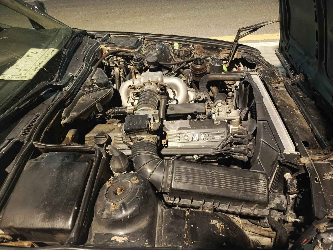 السلام عليكم من رخصة الادمن BMW مكينه 35 مفتوح السياره بيهه خيط توا بادي ماعرف  كالو ربل اكسن خفيف السباره تبريد ثلج ابيع كوم حديد السياره يرالدهه ترتيبات  اكفلك اصوليات سنويتهه لشهر 9 من هاي السنه  سعرها 30 وبيهه مجال بسيط مستعجل ع بيعتهه للأستفسار *********** موجوده بلبصره
