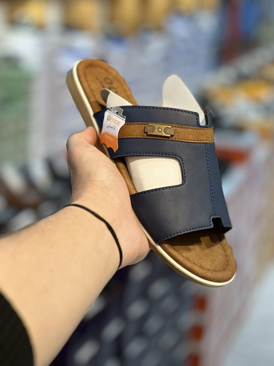 بمناسبة قدوم شهر رمضان 🌙
يوفر لكم الإمارة للزي العربي 
مجموعة من الشحاطة 
من شركة DERDE

القياسات المتوفرة 
٤٠ الى ٤٥ 

السعر ١٥ الف 

العنوان صلاح الدين قضاء الدجيل 
مجاور مندي حضرموت 
مقابل المدرسة الإبراهيمية


**إذا كنت صاحب هذا الإعلان وتريد حذفه لأي سبب، رجاءا أرسل رسالة إلى الدعم الفني**