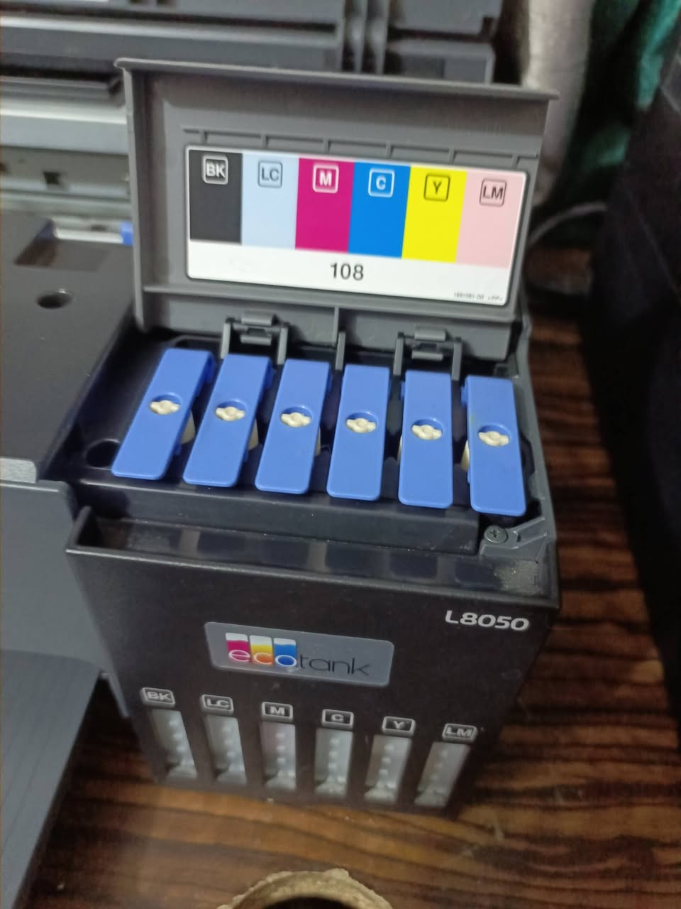 طابعة ابسون L8050 بكل مكان مرغوبة وغنية عن التعريف الكل يعرفها تخبل اخت الجديد الحبر فقط مرتين مبدل الها
ماخذتها ب425 الف ما استعملها هواية استعمال بيت فقط تجي تاخذها ع الفحص وهاي صورتها كدامكم اريدها ب300 فدوة الميعجبة السعر ليكسر بسعرها لان حرام عليكم مكاني بغداد الحرية لتناسبة هيج طابعة نضيفة وبهيج سعر يجي خاص ويتدلل


**إذا كنت صاحب هذا الإعلان وتريد حذفه لأي سبب، رجاءا أرسل رسالة إلى الدعم الفني**